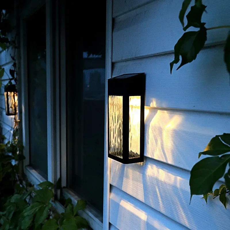 Solcellsdriven LED Vägglampa med Glasdesign – Vattentät